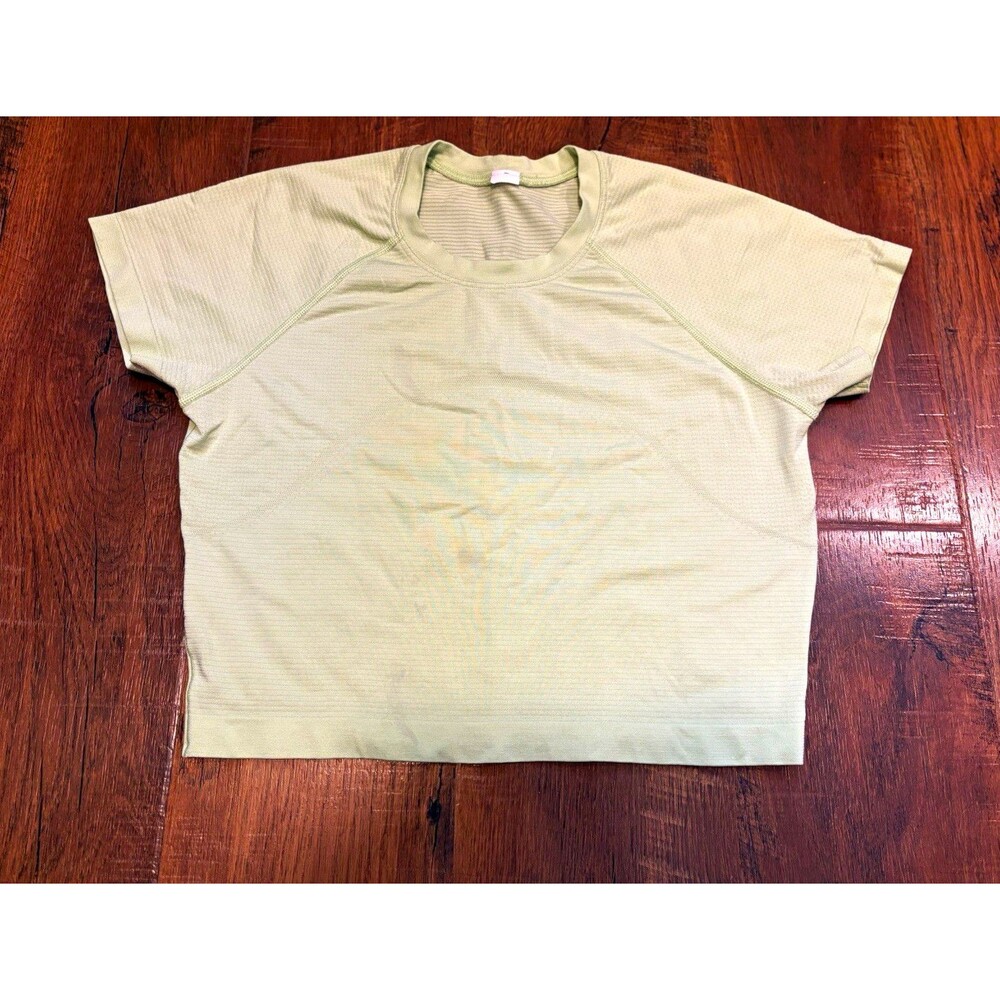 Lululemon Women's Neon Green Crew Neck Athletic Fitted cropped T-Shirt Stretch 8